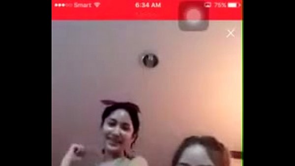 หลุดสองสาวสวย Live Facebook ครั้งแรก ก็ปล่อยของแล้วครับ เปิดมาโชว์เลย หีเต็มจอ